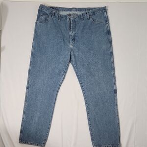 222 Fifth Classic Straight Jeans in Light Blue Wash